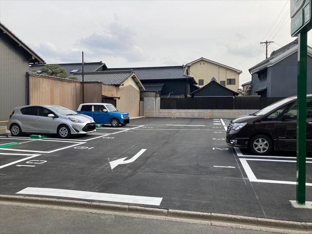 上米野町２丁目の外観・駐車場イメージ2枚目