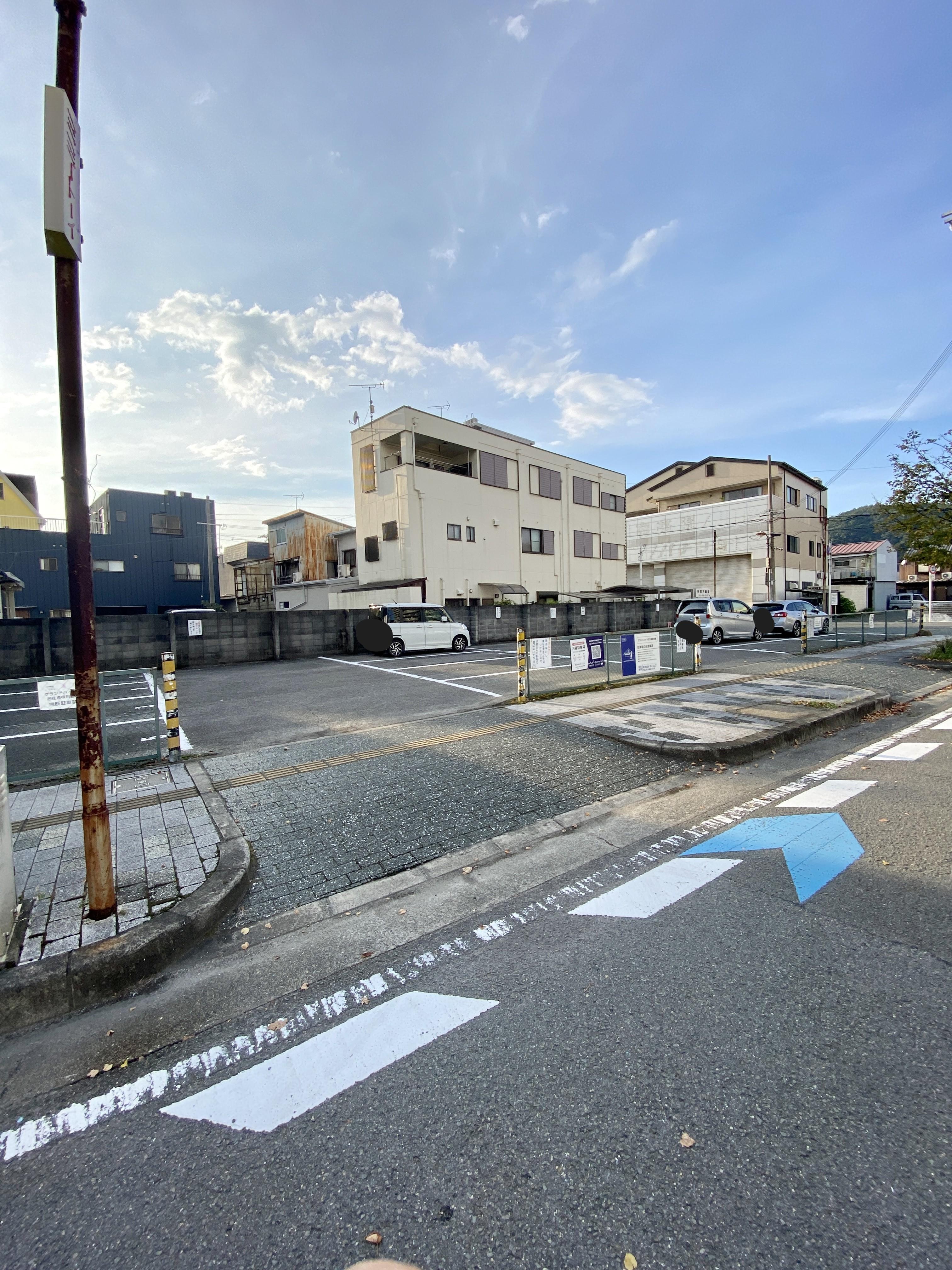 グランドハイツ日方前駐車場の外観・駐車場イメージ1枚目