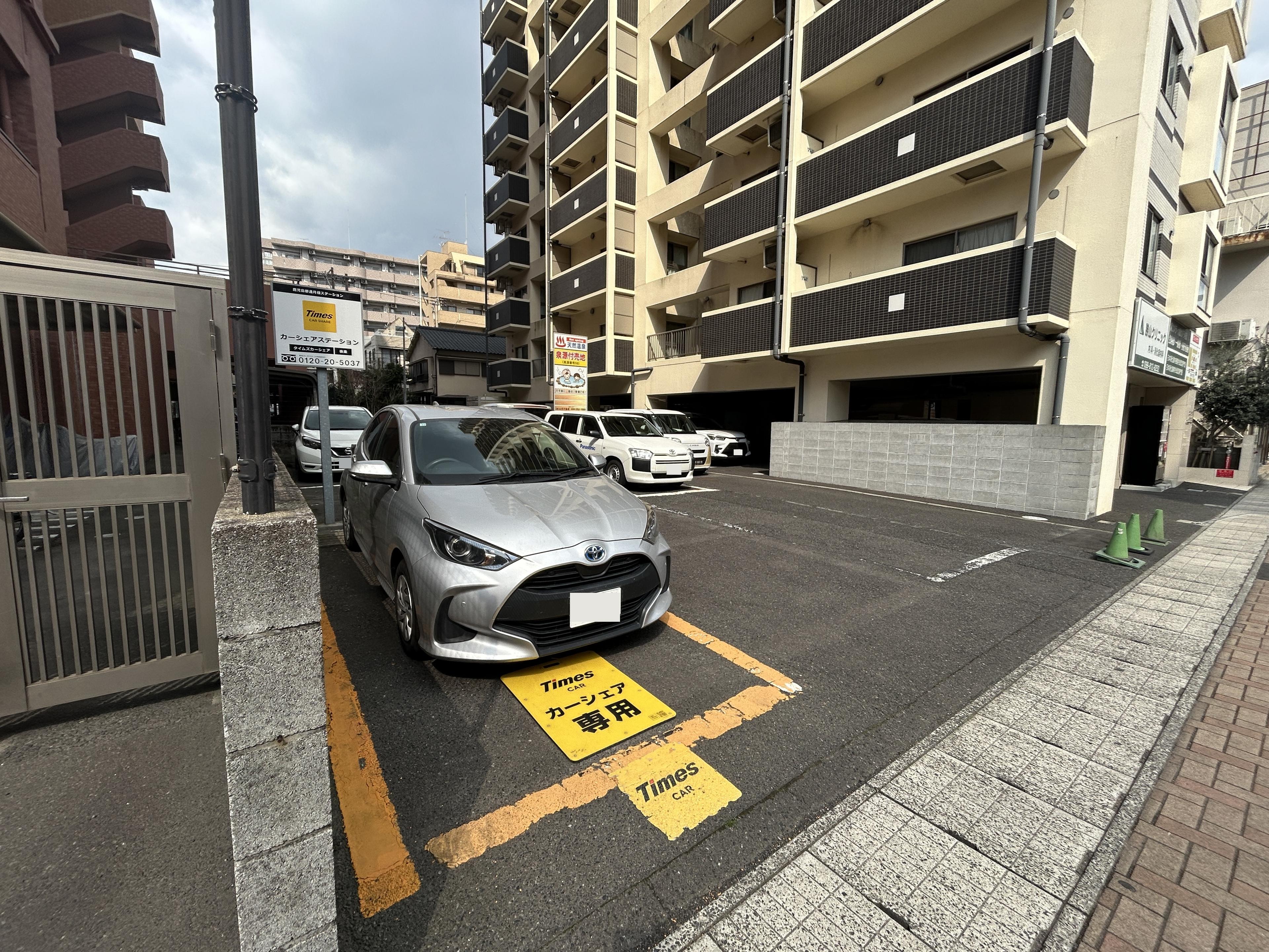 ｵｰﾄ・ｽｸｳｪｱｰ中央町Ⅱの外観・駐車場イメージ2枚目
