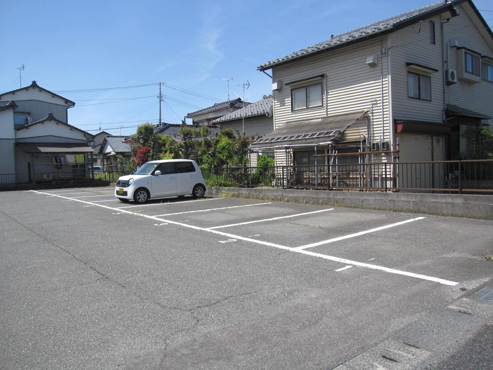 第12駐車場の外観・駐車場イメージ2枚目