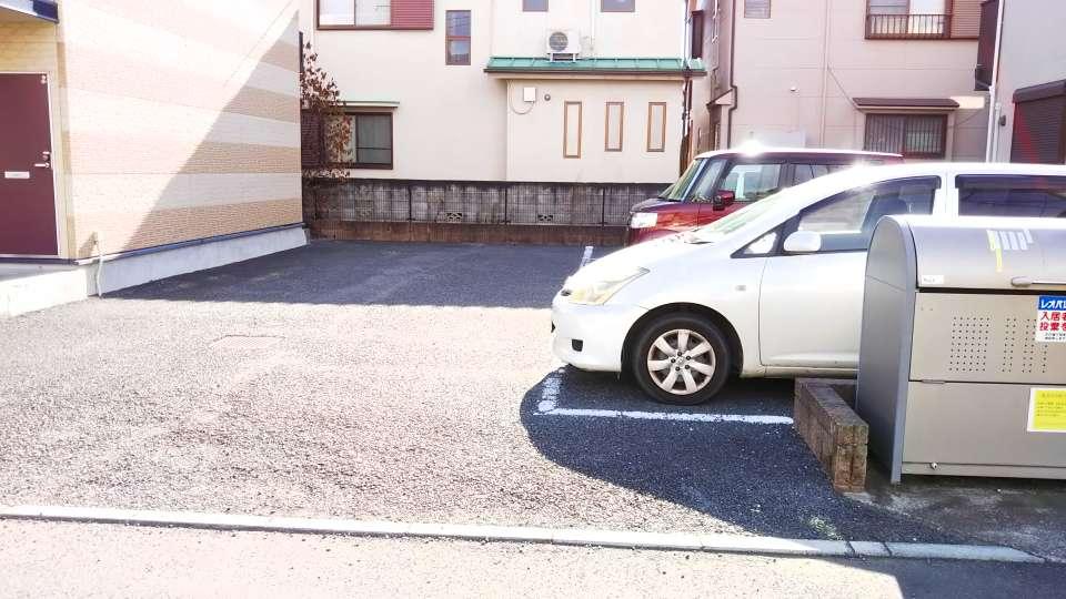 ガーネット(35380)の外観・駐車場イメージ1枚目