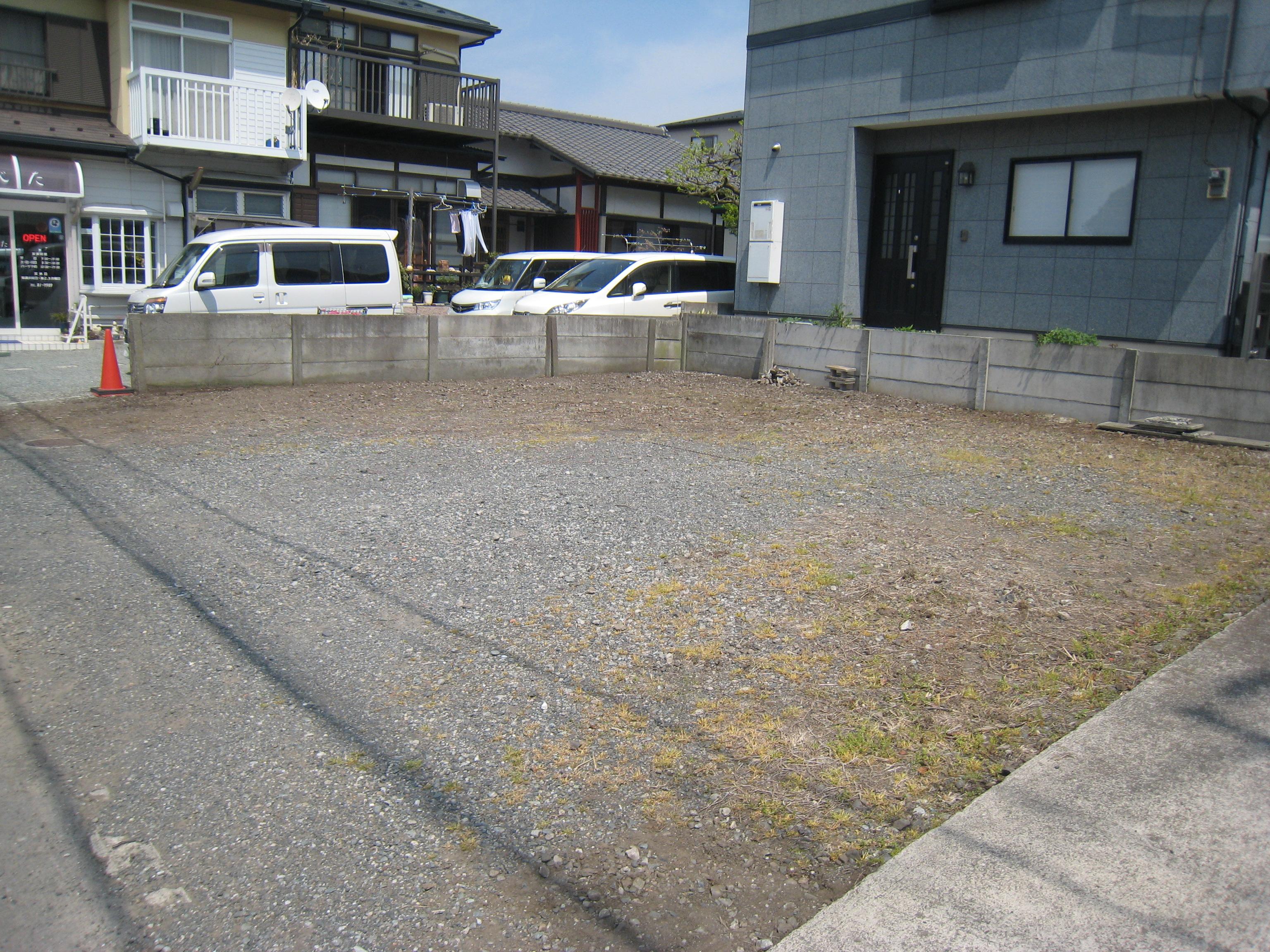 亀井野駐車場の外観・駐車場イメージ2枚目