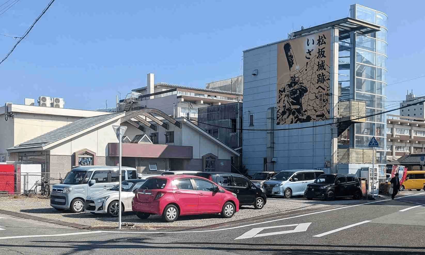 デイズパーク松阪の外観・駐車場イメージ1枚目