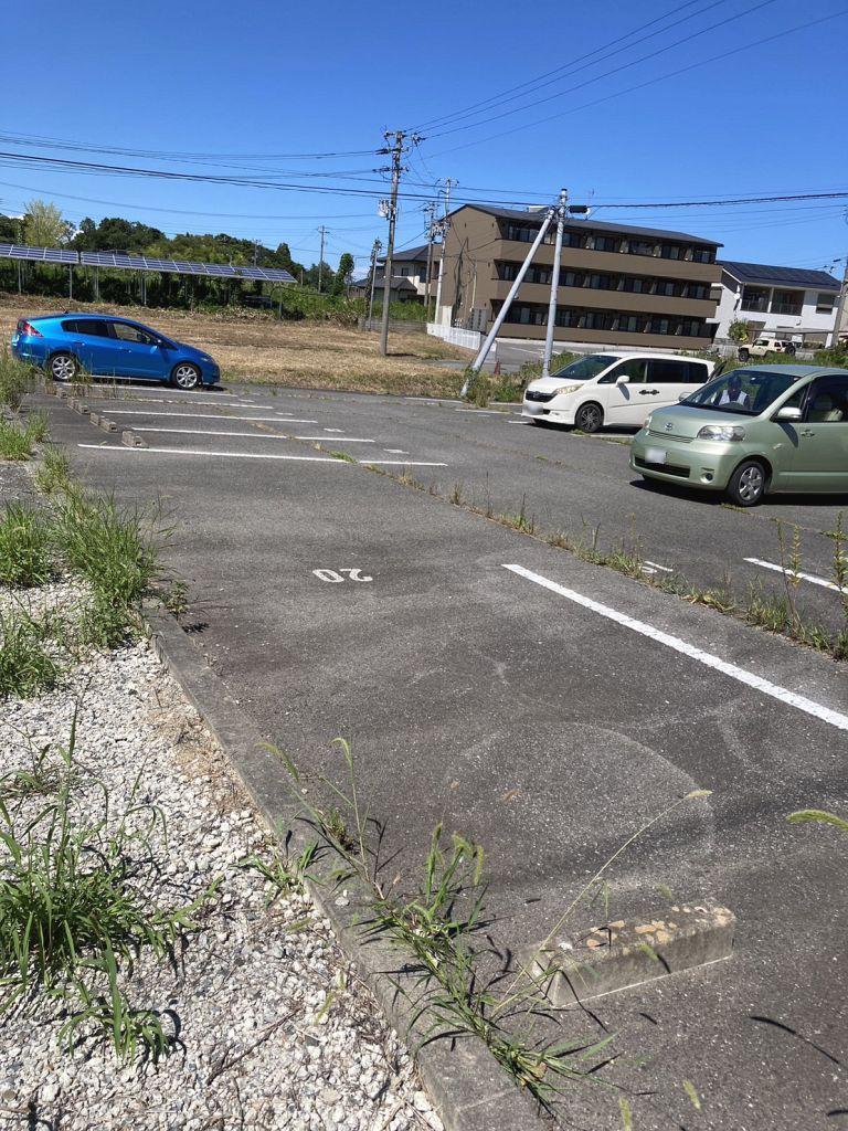 ウイングコート第1月極駐車場の外観・駐車場イメージ2枚目