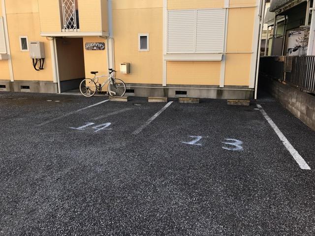 坂戸市三光町2丁目駐車場(ふらわあハイツA棟)の外観・駐車場イメージ1枚目