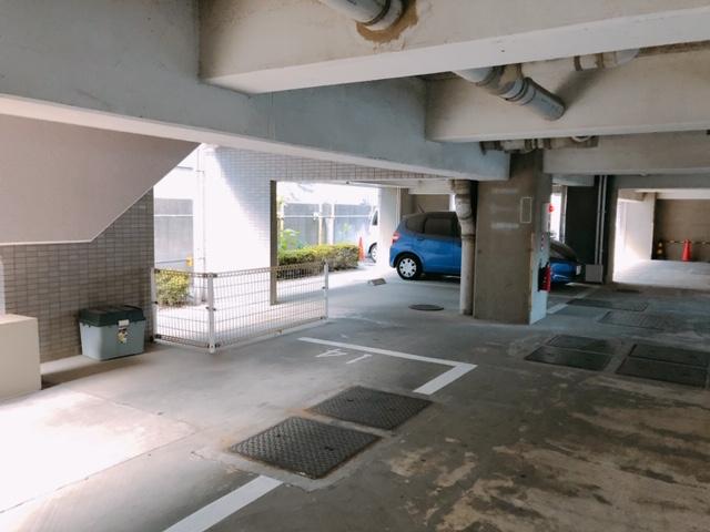 アンダルシア市川（A25）入居者のみ契約可の外観・駐車場イメージ1枚目