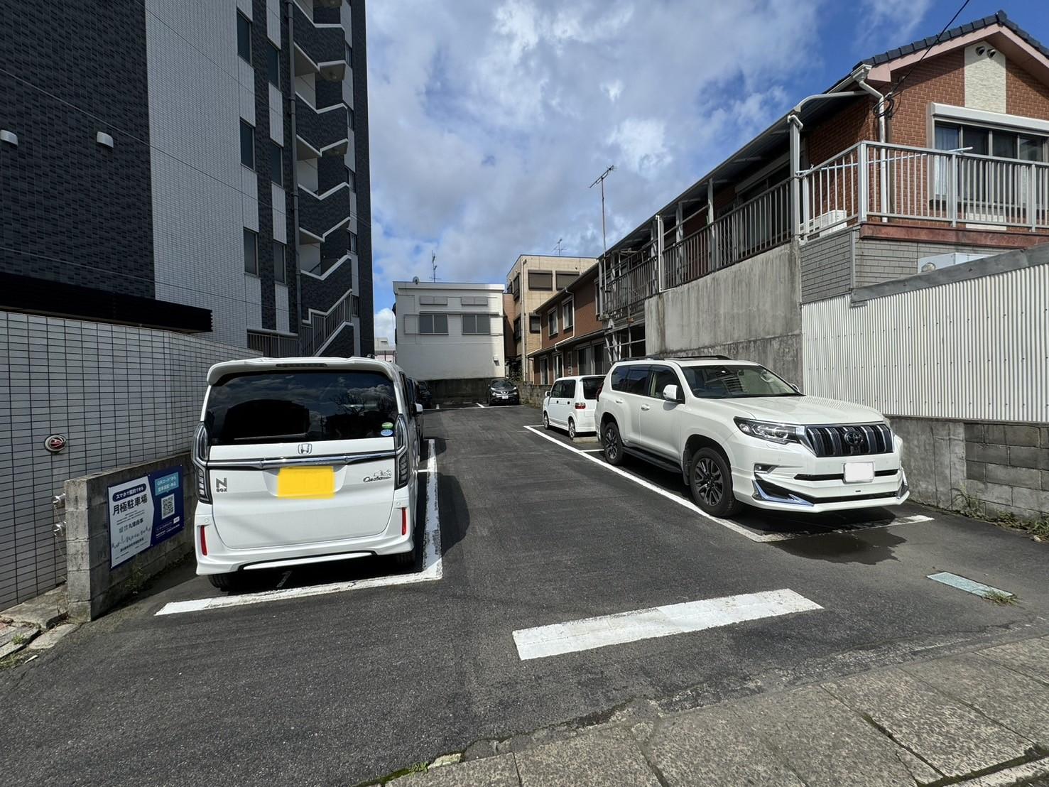 第8南林寺町月極駐車場の外観・駐車場イメージ1枚目