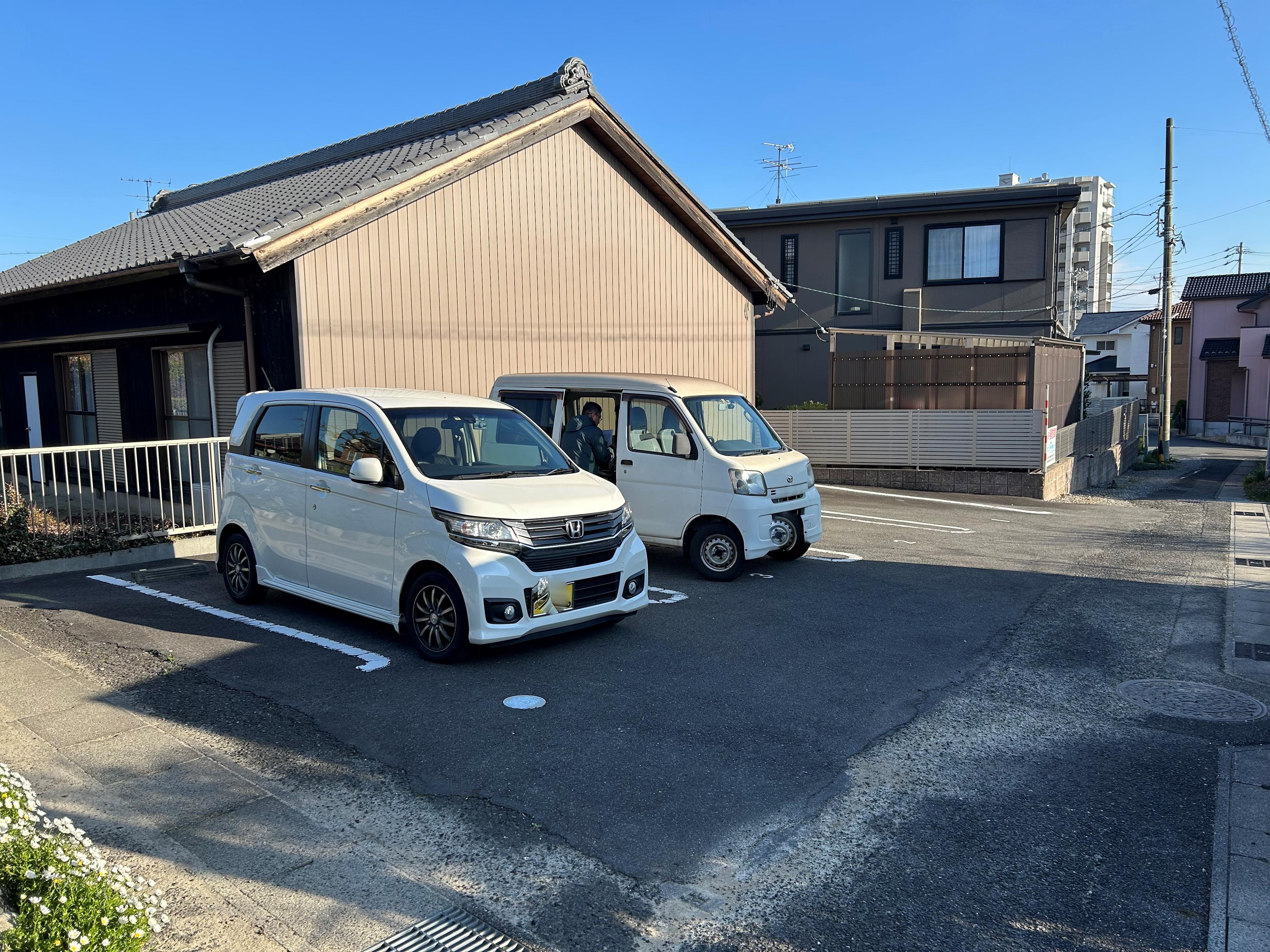 000190の外観・駐車場イメージ3枚目