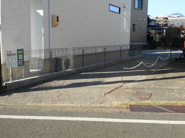 D-35沓谷4丁目 伴野貸駐車場の外観・駐車場イメージ2枚目