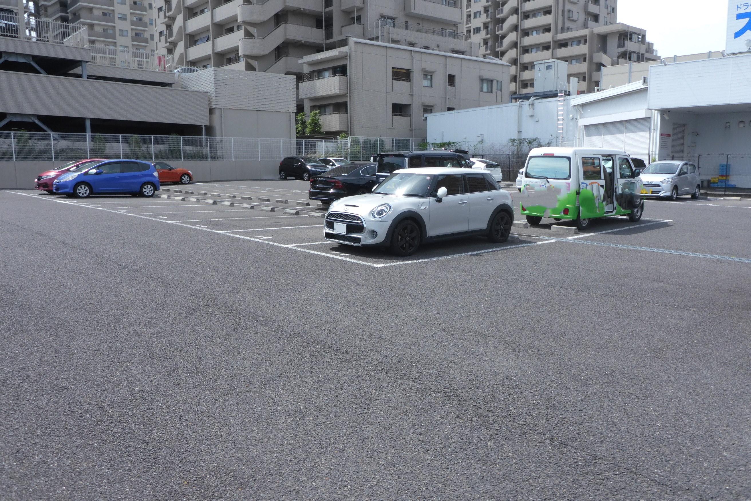 荒田第７駐車場の外観・駐車場イメージ3枚目