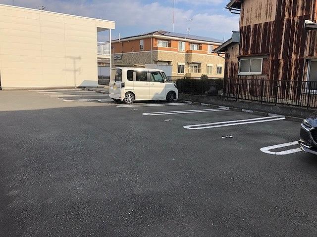 ＩＮＡＢＡ(20163)の外観・駐車場イメージ1枚目