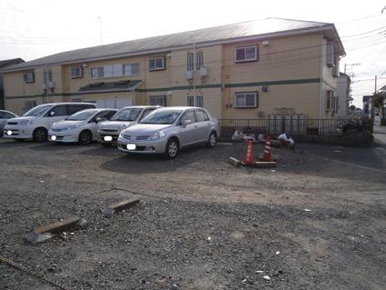 中間月極駐車場の外観・駐車場イメージ3枚目