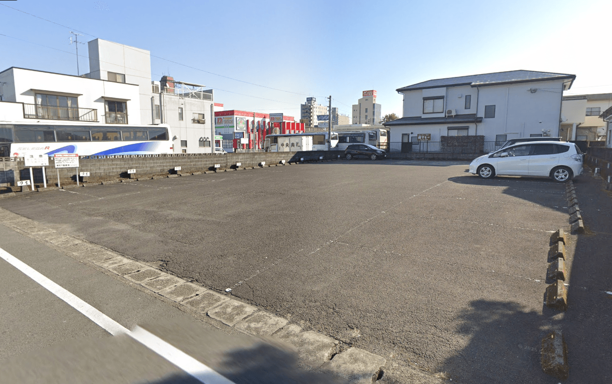 鶏料理つる駐車場の外観・駐車場イメージ1枚目