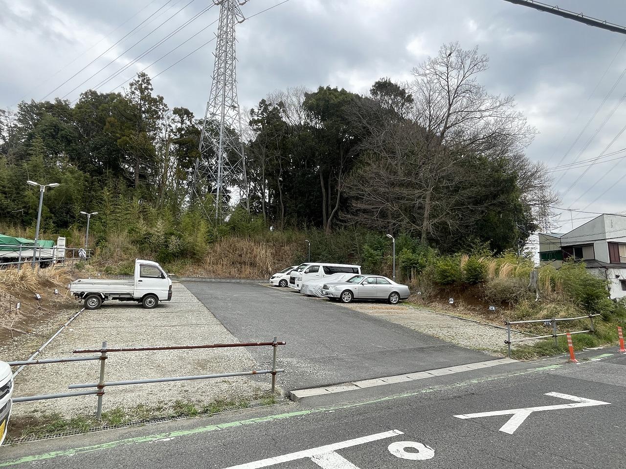 根本月極駐車場の外観・駐車場イメージ2枚目