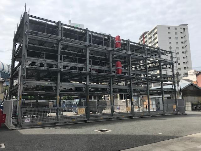 ドーム前いずみビルの外観・駐車場イメージ1枚目