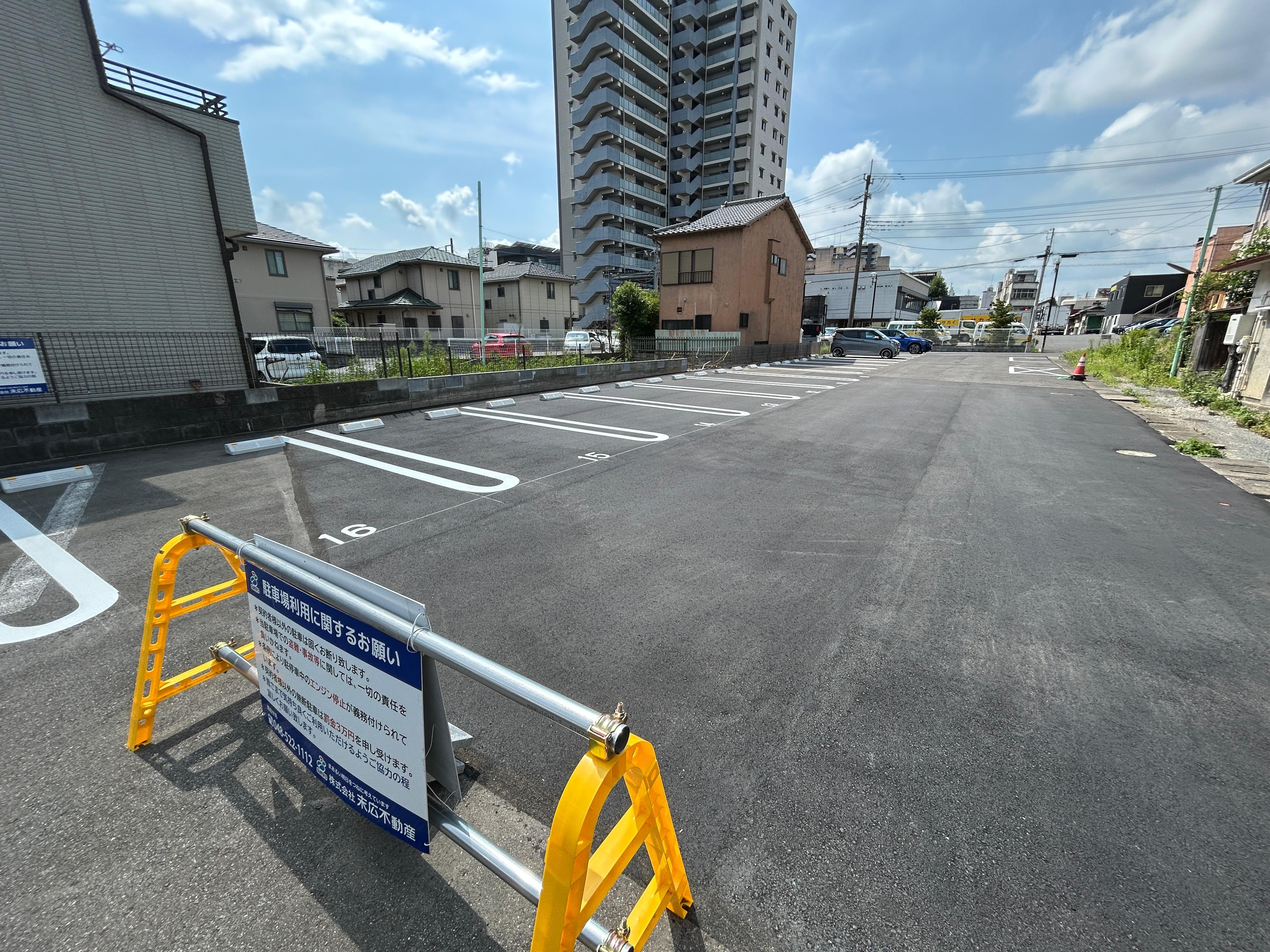 すえひろパーク本町1丁目第二の外観・駐車場イメージ3枚目