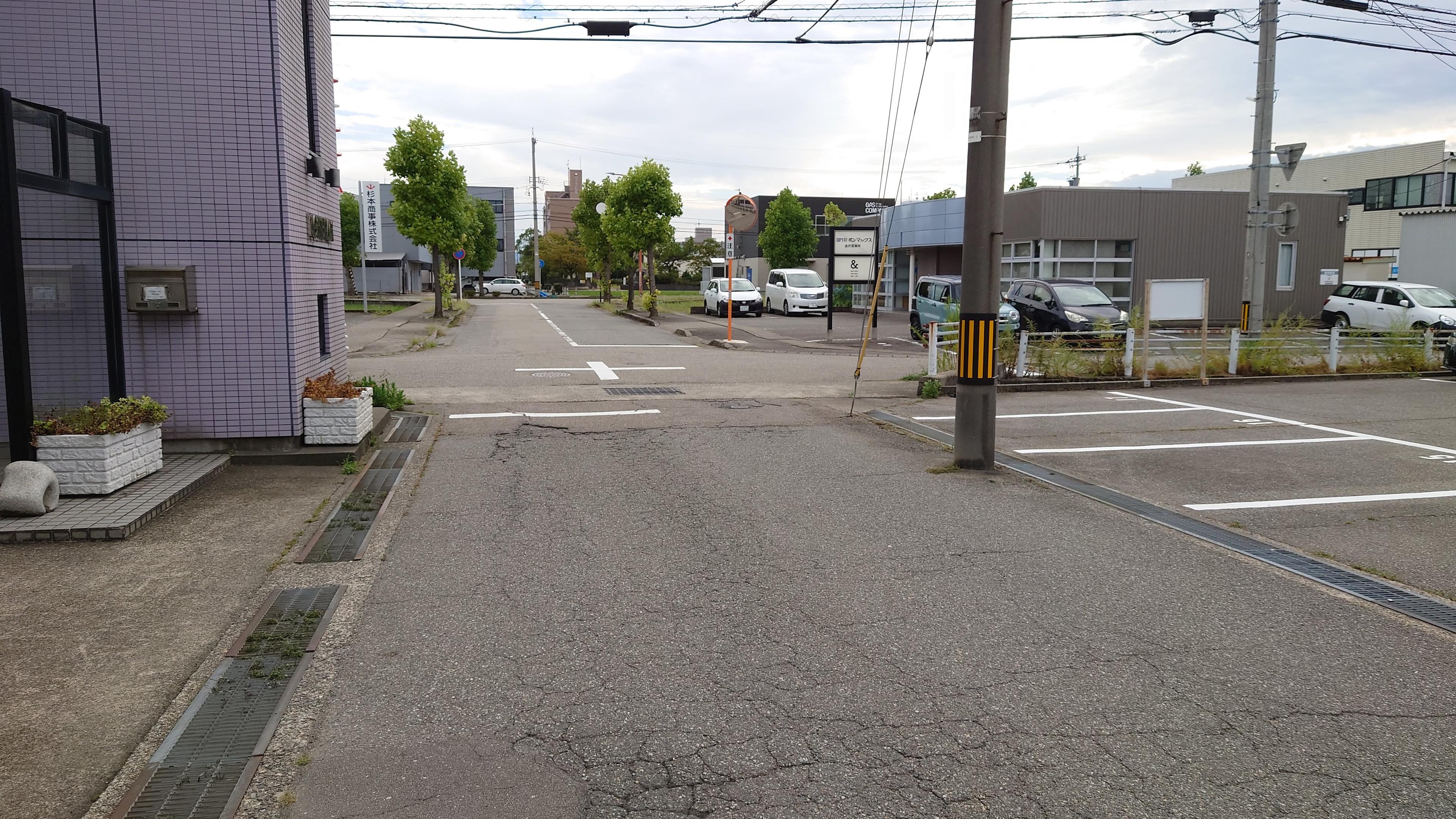 堀内駐車場Ⅲの外観・駐車場イメージ3枚目