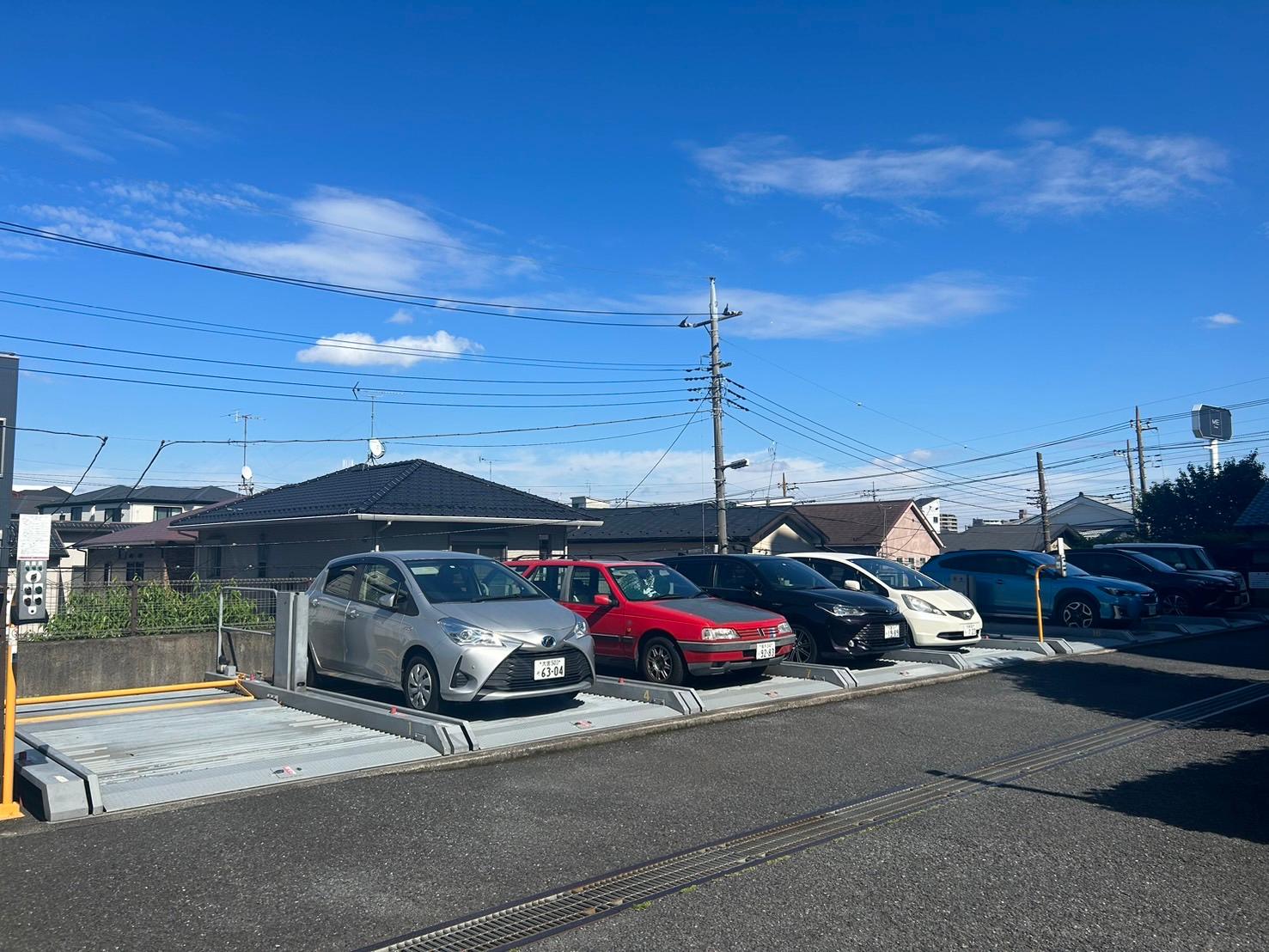 ソフィア浦和コト―壱番館の外観・駐車場イメージ1枚目