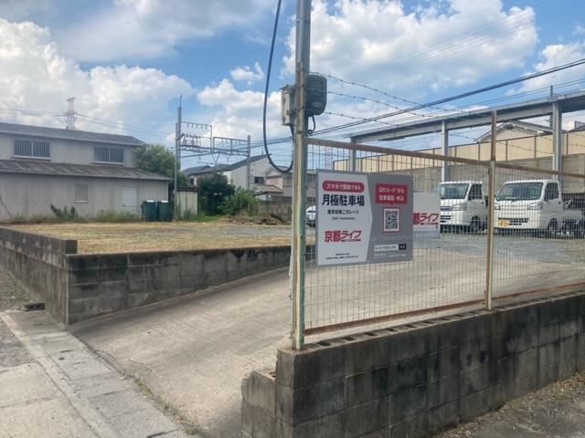 鹿背田第二ガレージの外観・駐車場イメージ2枚目