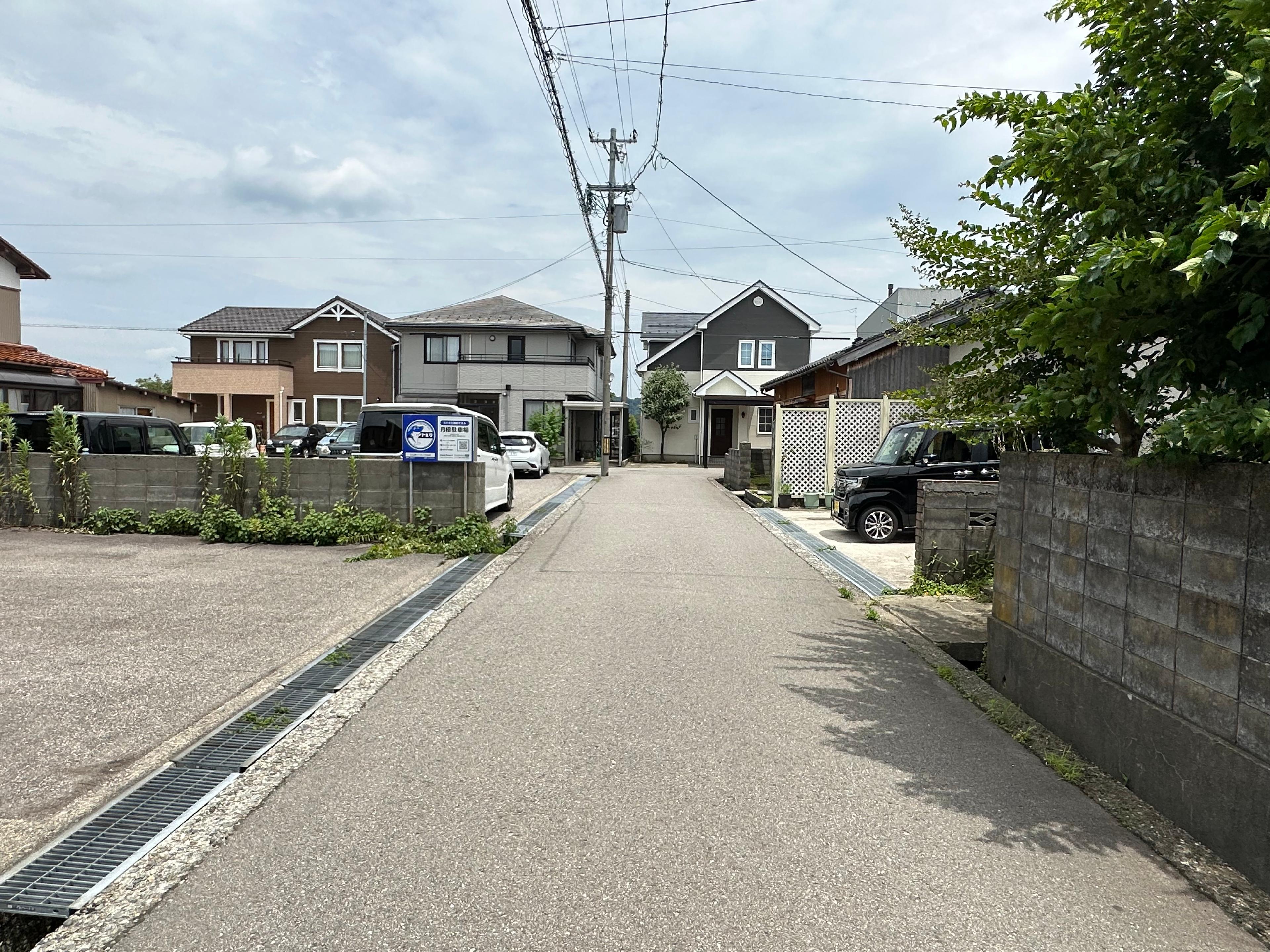 小立野パーキング832（三根パーキング）の外観・駐車場イメージ2枚目