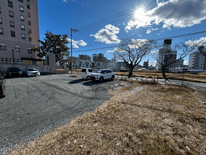 小泉パーキング（桜川）の外観・駐車場イメージ2枚目