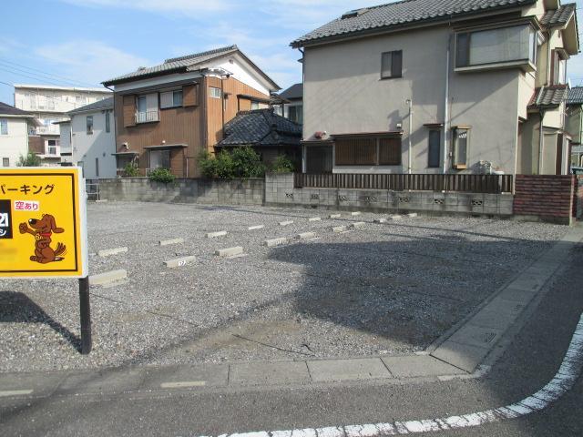 サンパーキングの外観・駐車場イメージ2枚目