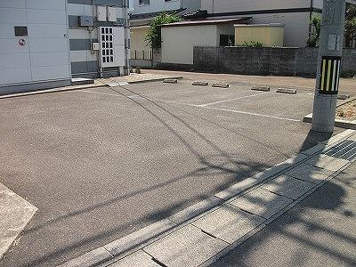 福島北Ⅱ(24122)の外観・駐車場イメージ2枚目