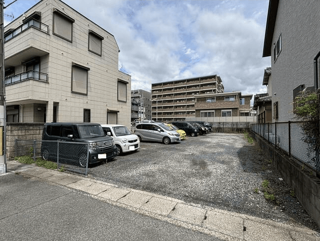 澤野井克己第三ガレージの外観・駐車場イメージ2枚目