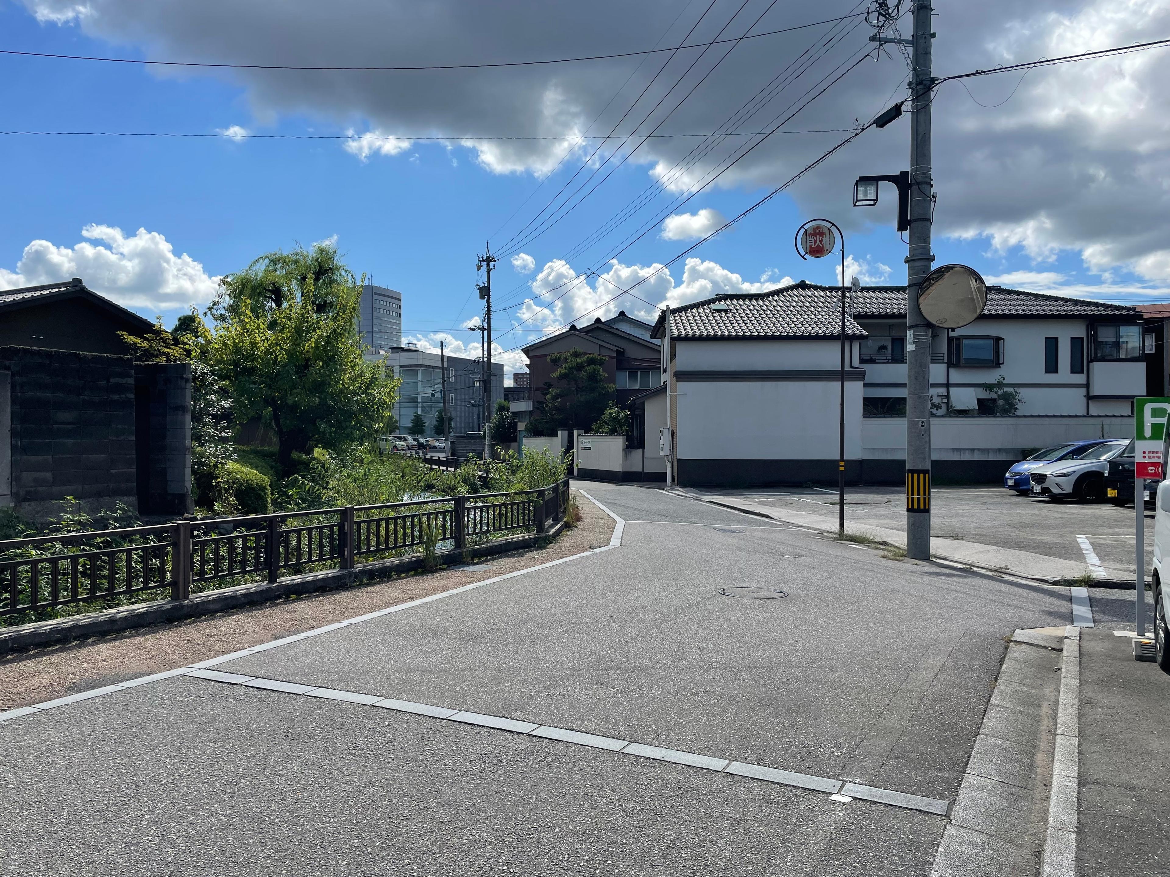 芳斉Hパーキングの外観・駐車場イメージ3枚目