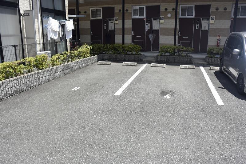 ラ　ピエス(26347)の外観・駐車場イメージ1枚目