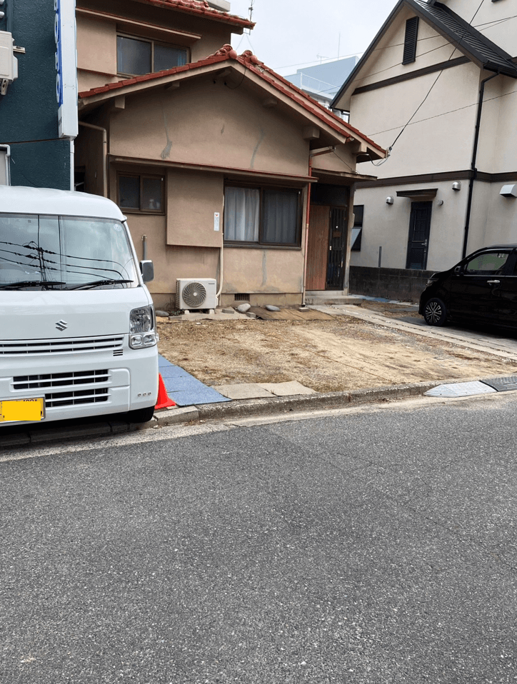 シャトー金口アパート前ガレージの外観・駐車場イメージ2枚目