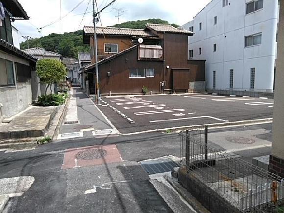 佐々木ガレージ　（稲荷町）の外観・駐車場イメージ1枚目