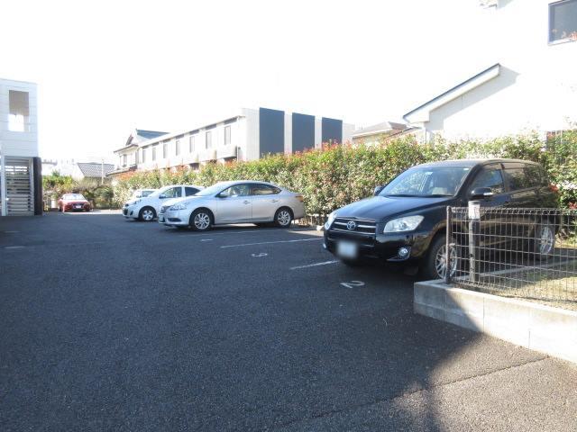 フィオーレⅡ(22536)の外観・駐車場イメージ1枚目