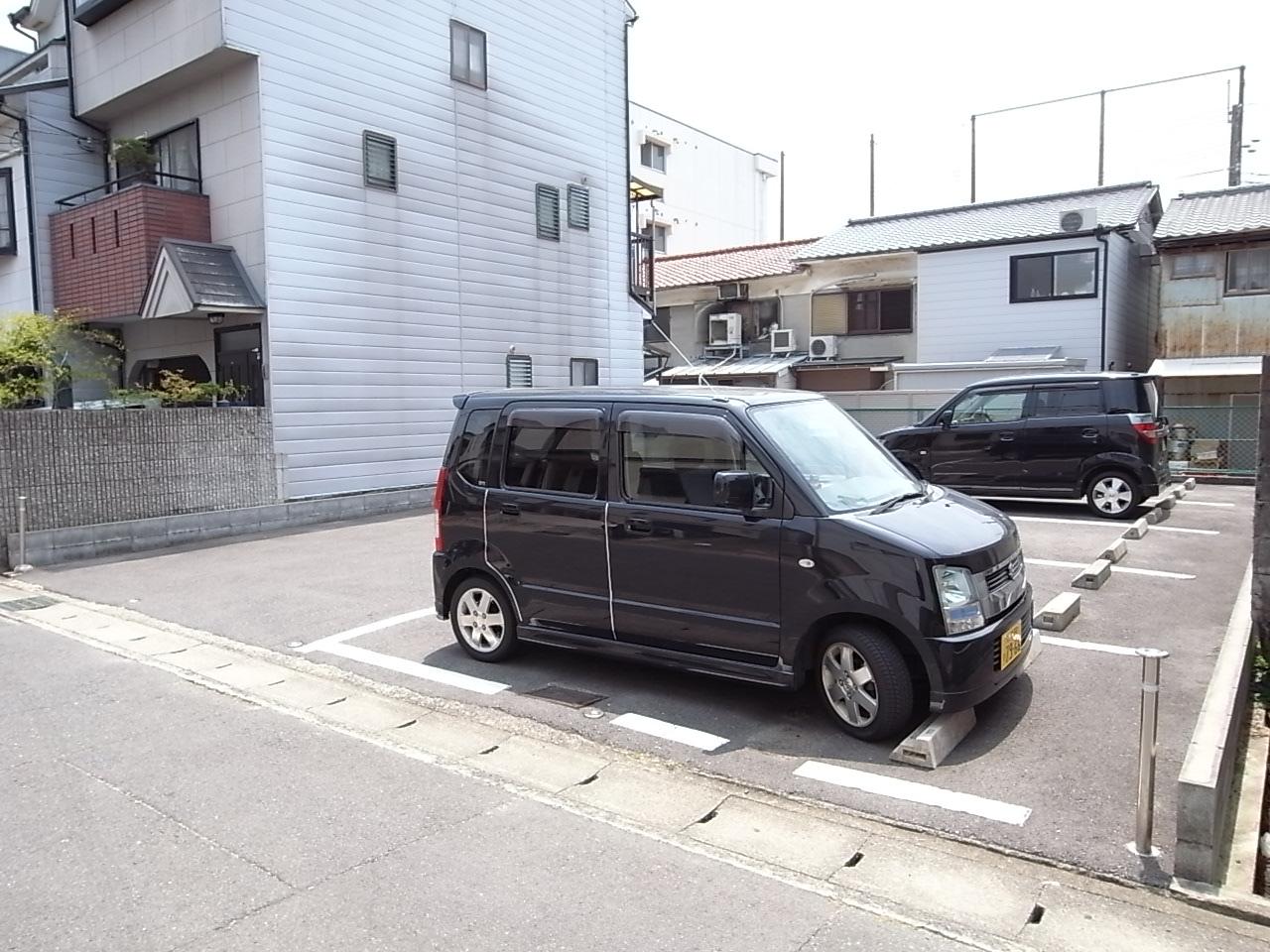 草木町ガレージの外観・駐車場イメージ2枚目