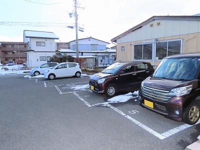 アカシヤＢ(33741)の外観・駐車場イメージ2枚目