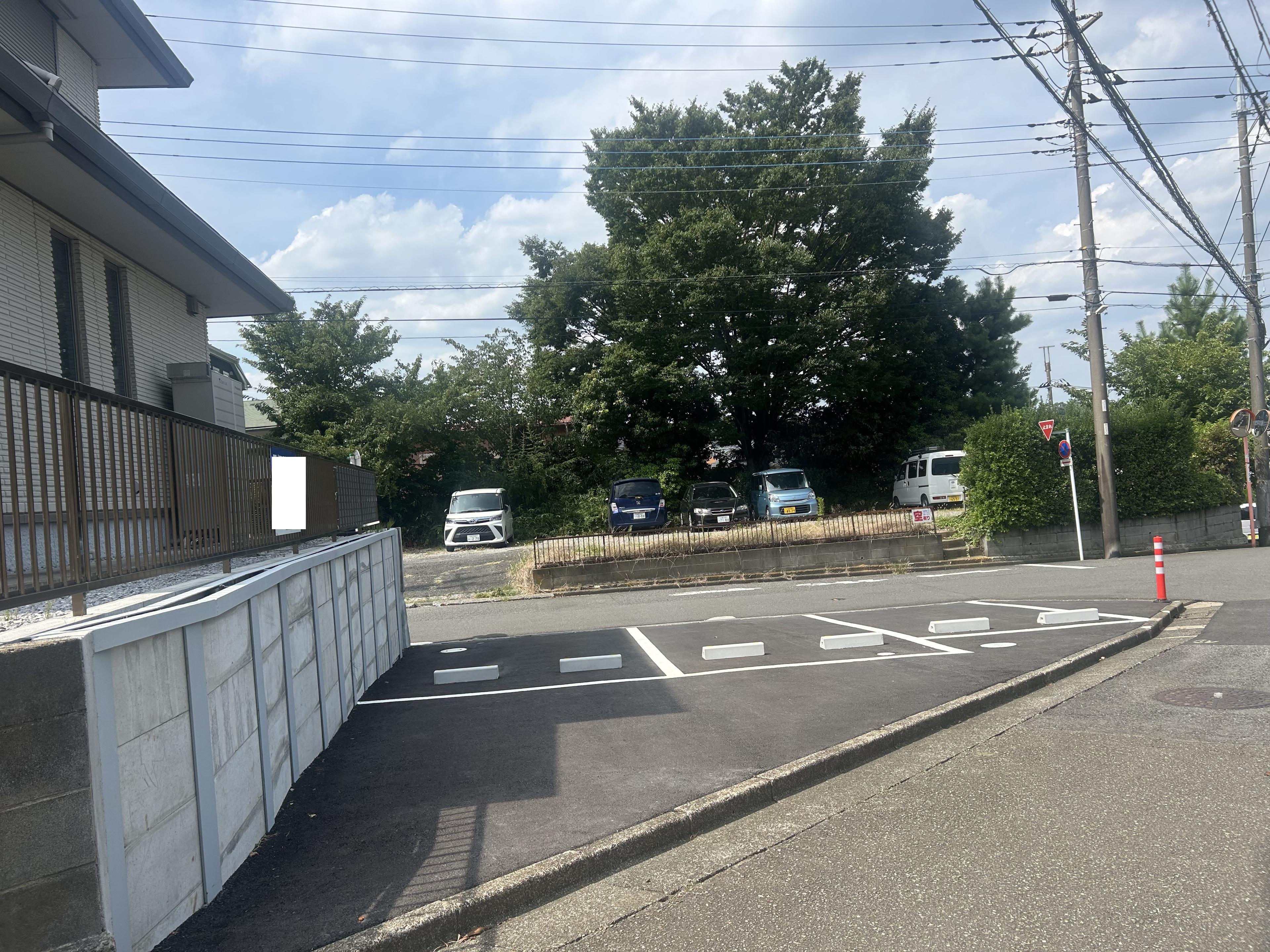 No.14駐車場の外観・駐車場イメージ2枚目