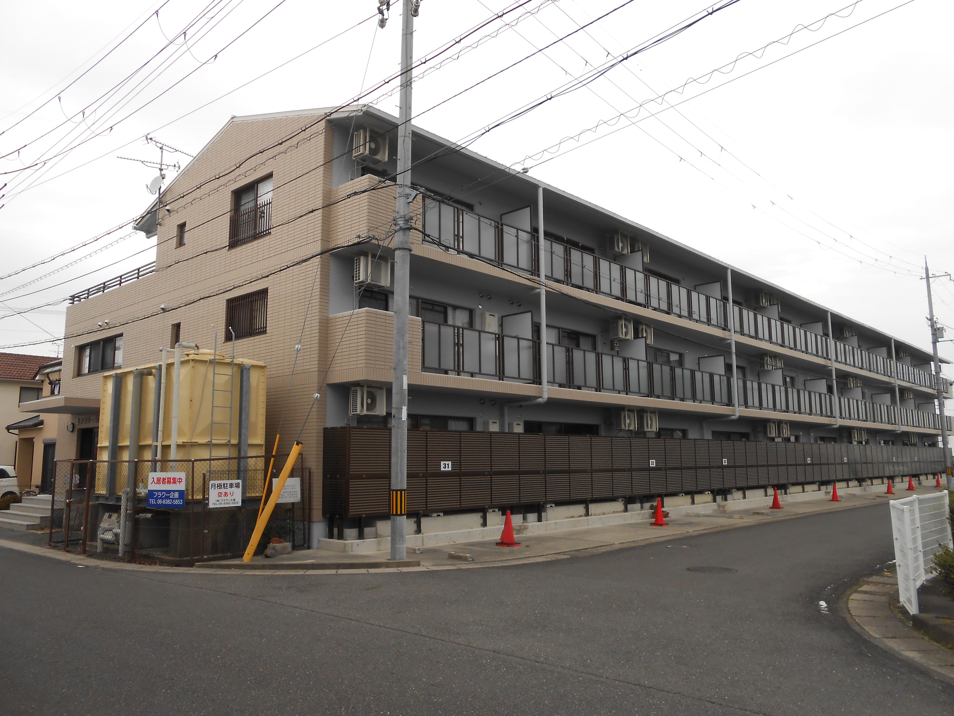 フラワー５番館 月極駐車場の外観・駐車場イメージ2枚目