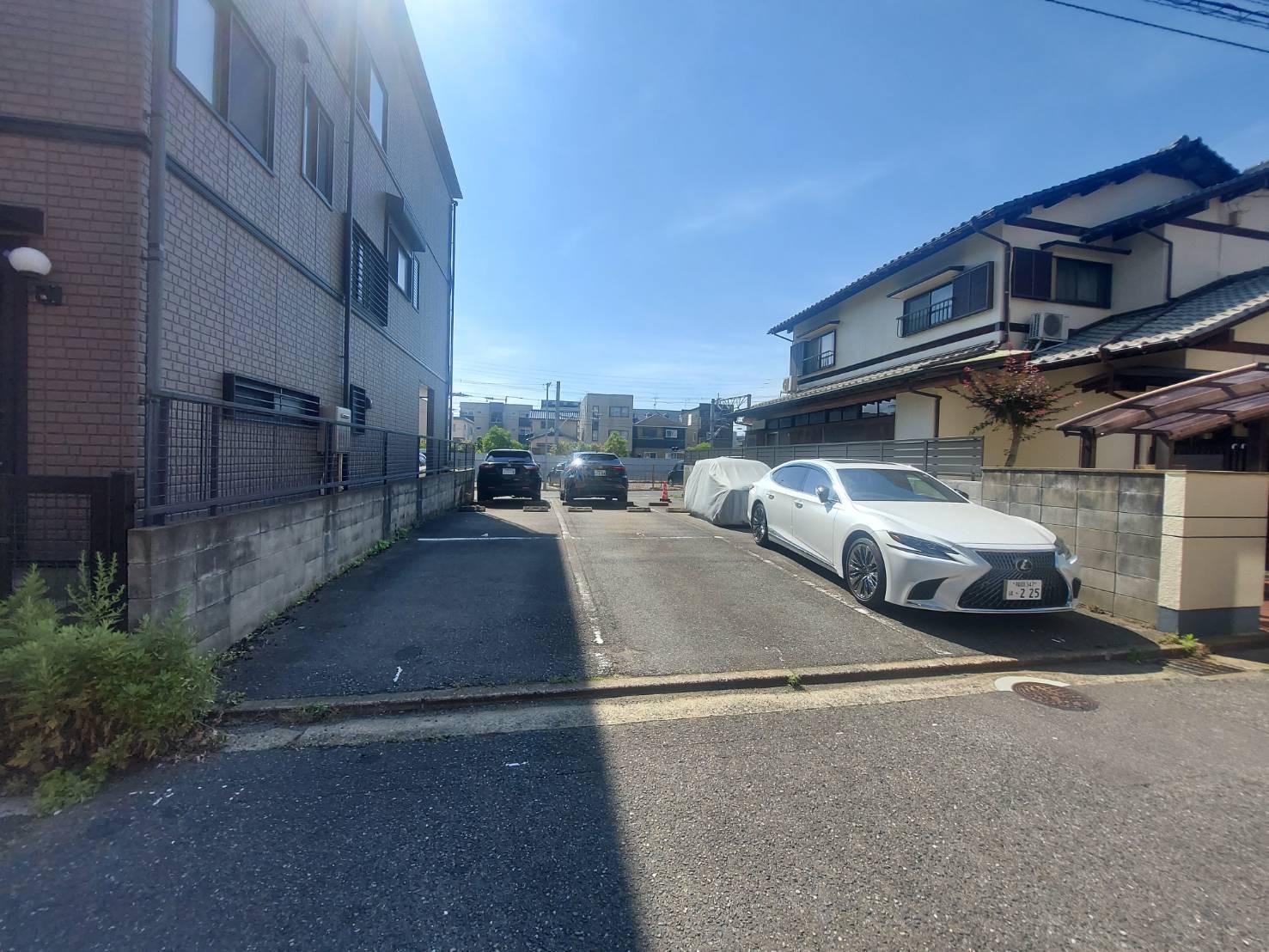 みよし駐車場の外観・駐車場イメージ1枚目