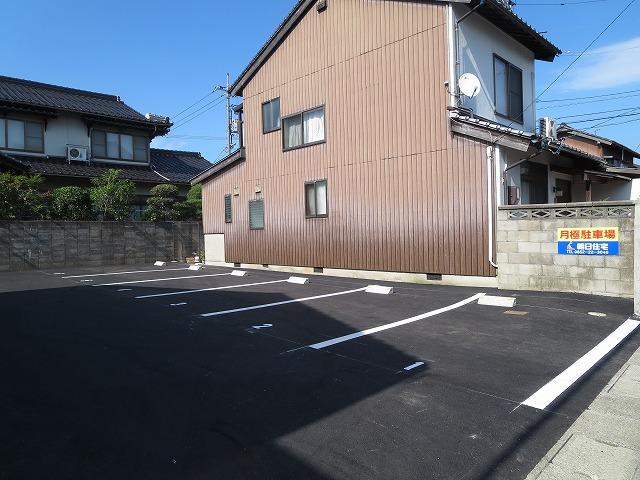 岩田駐車場(南田町)の外観・駐車場イメージ3枚目