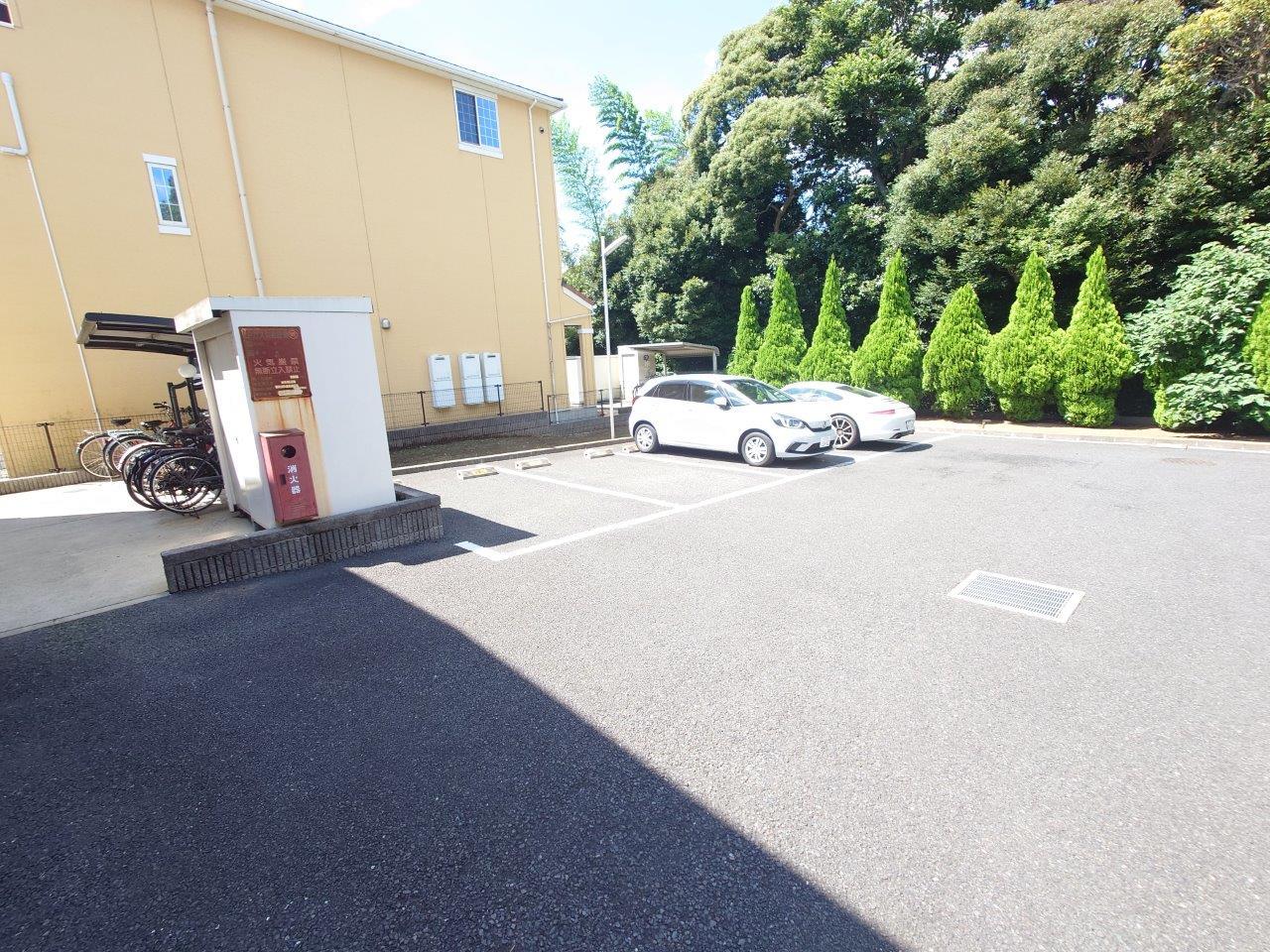 ピアヒルズ松戸の外観・駐車場イメージ2枚目
