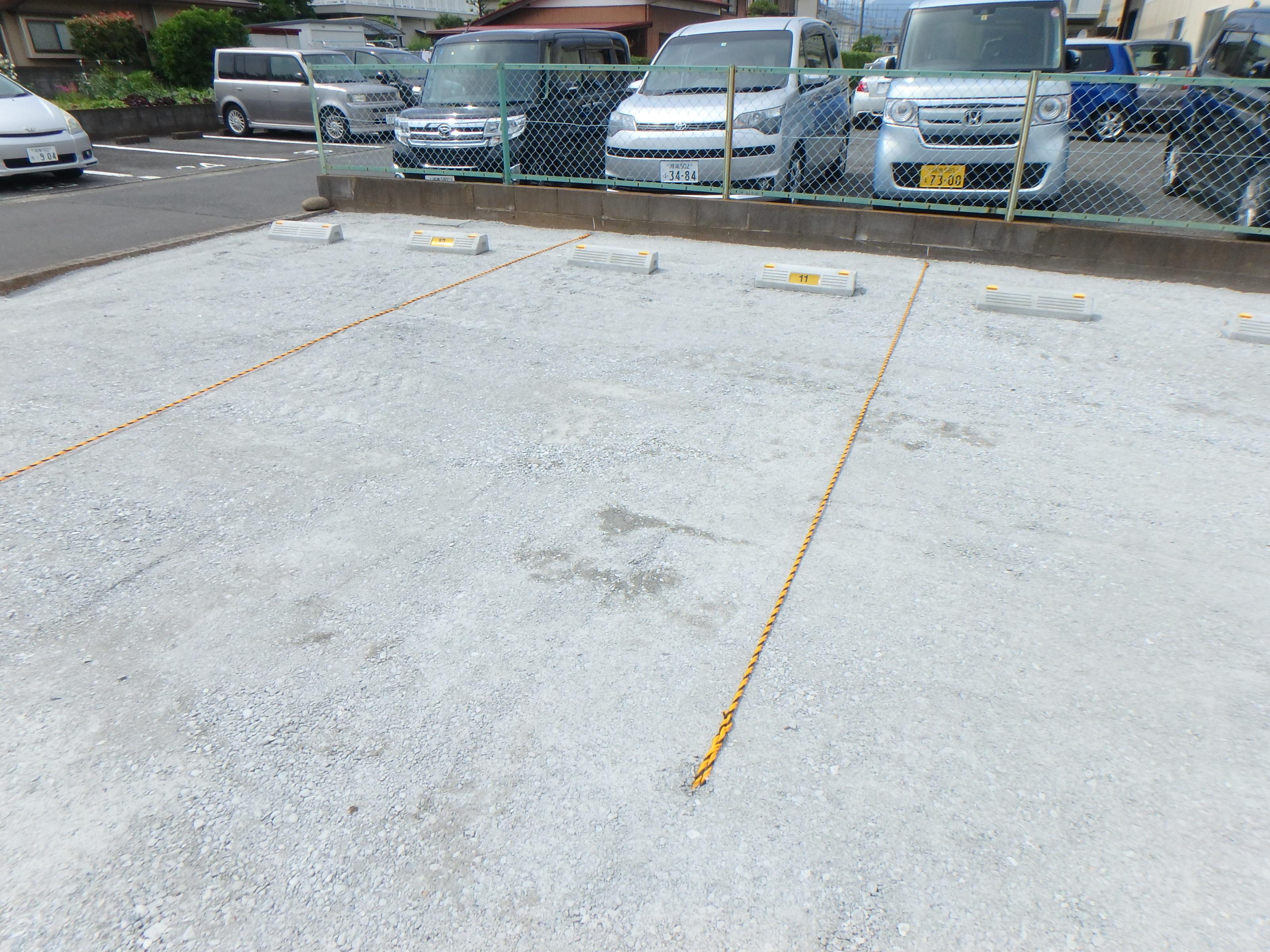 八反田駐車場の外観・駐車場イメージ2枚目