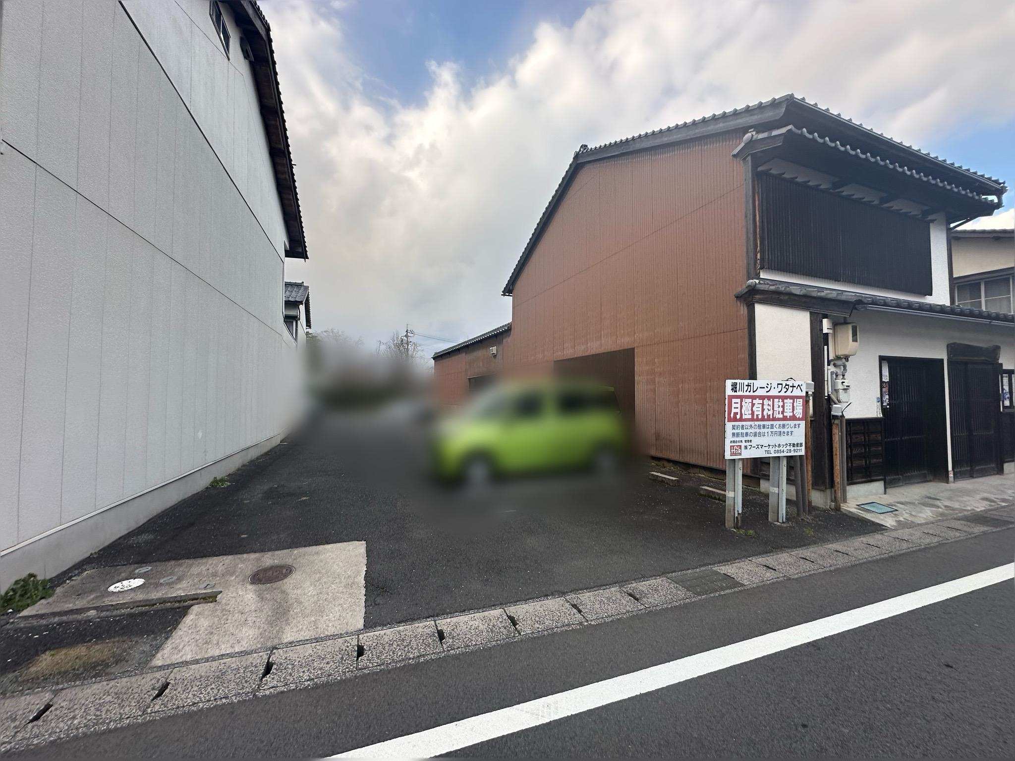 堀川ガレージ・ワタナベ駐車場の外観・駐車場イメージ1枚目