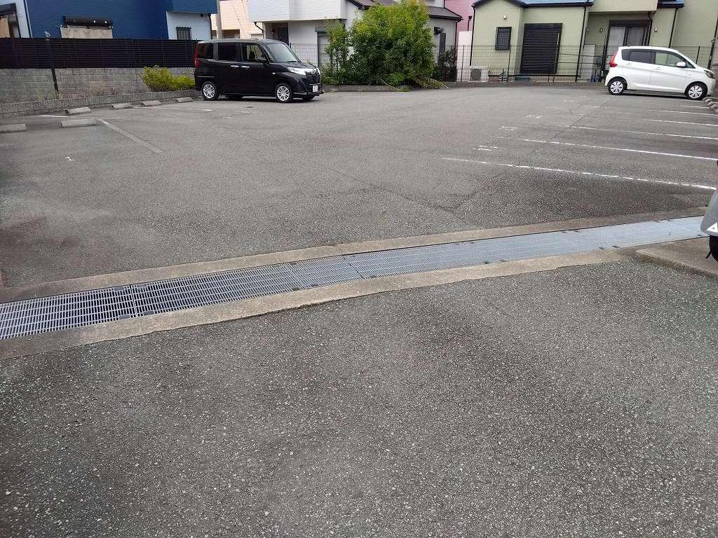 ハピネス１８(28136)の外観・駐車場イメージ1枚目