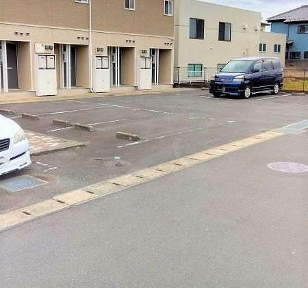 クレセント(32653)の外観・駐車場イメージ1枚目