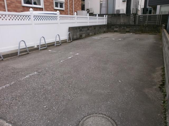 高神駐車場の外観・駐車場イメージ1枚目