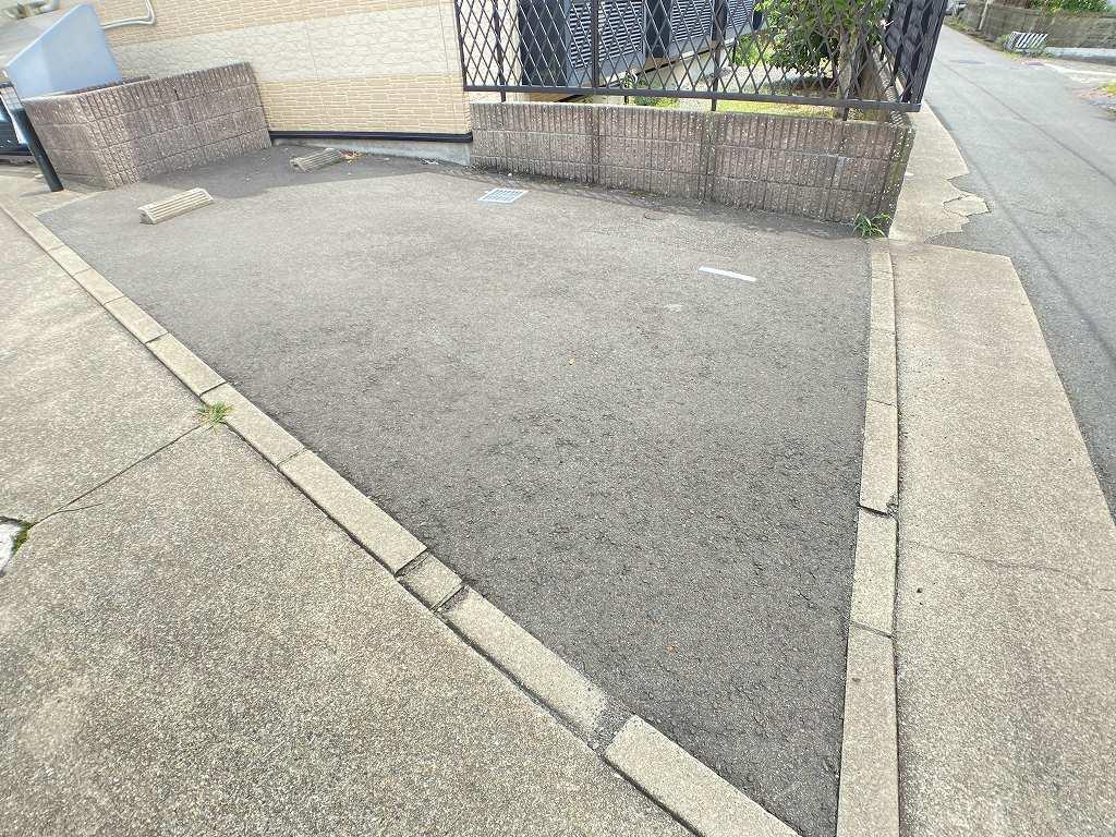 滑石Ⅰ(32597)の外観・駐車場イメージ1枚目