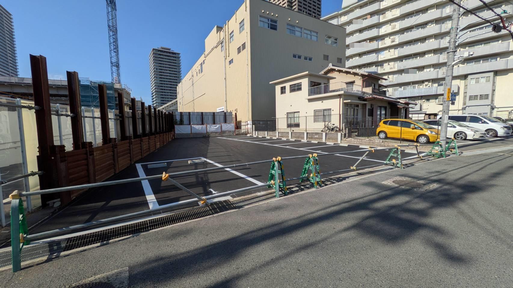 田村建設ガレージ　香里南之町Ⅰの外観・駐車場イメージ2枚目