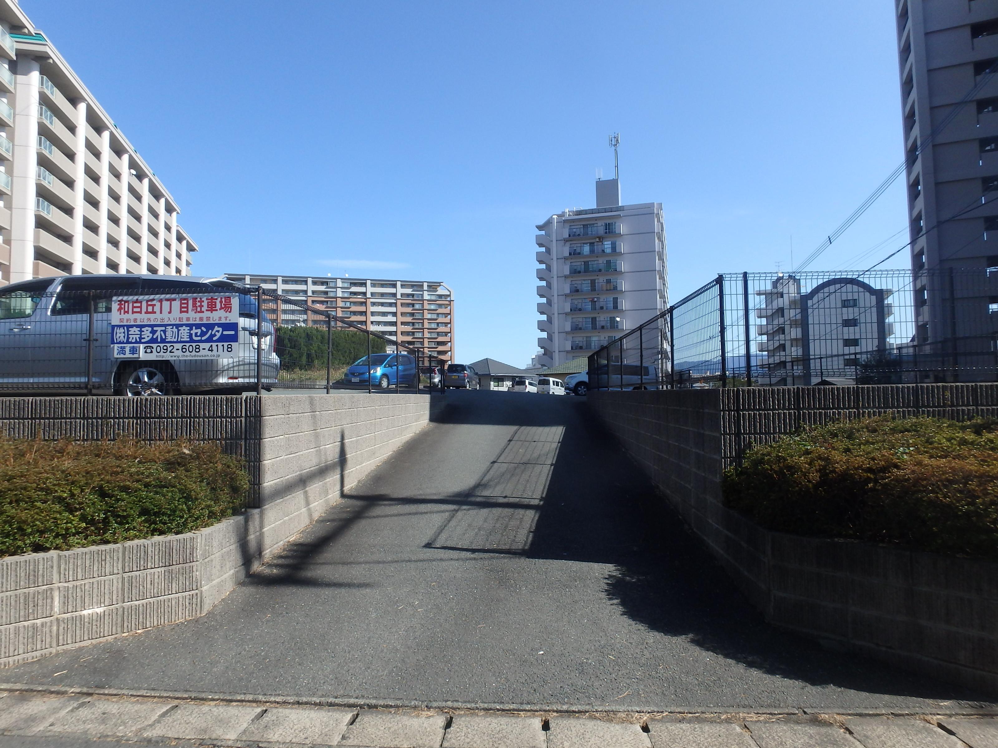 和白丘1丁目駐車場の外観・駐車場イメージ1枚目