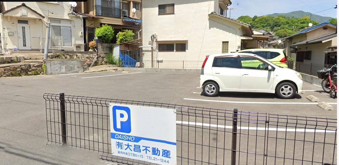 東愛宕　E-30　の外観・駐車場イメージ2枚目