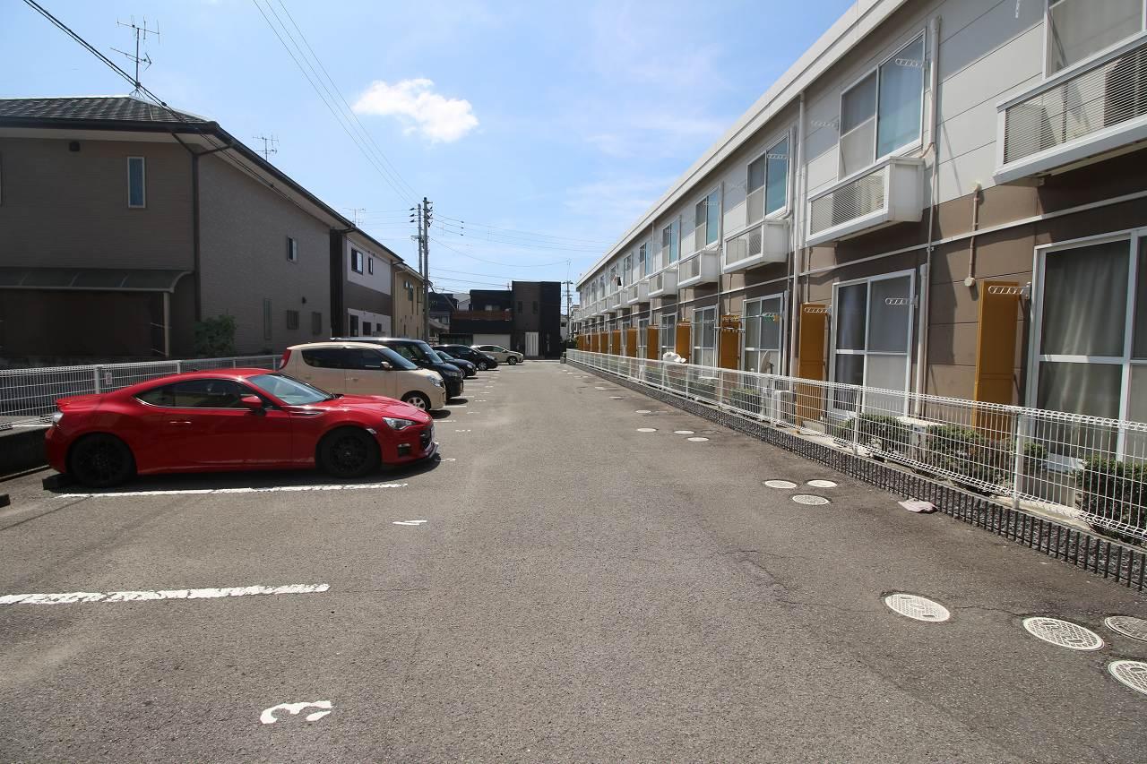 ヴィラ姫原(16711)の外観・駐車場イメージ1枚目